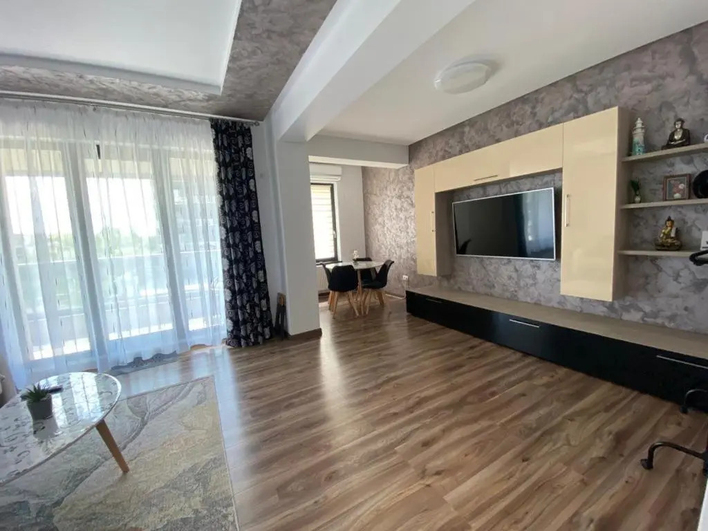 Beach Land Apartments 4