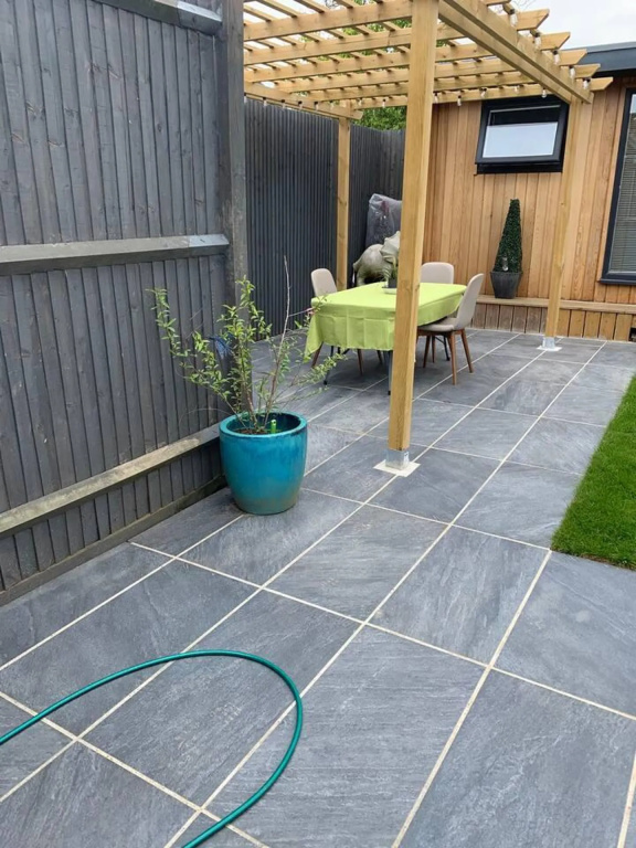 Lodge , air con , Free Parking , Mini bar