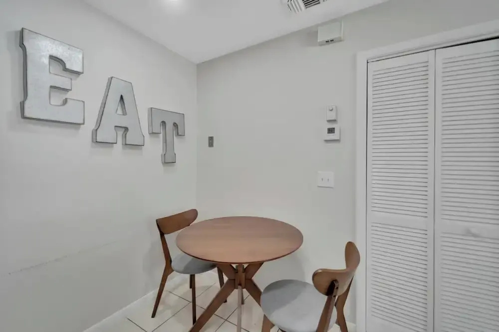 1053 Apollo Beach Blvd, Unit 5