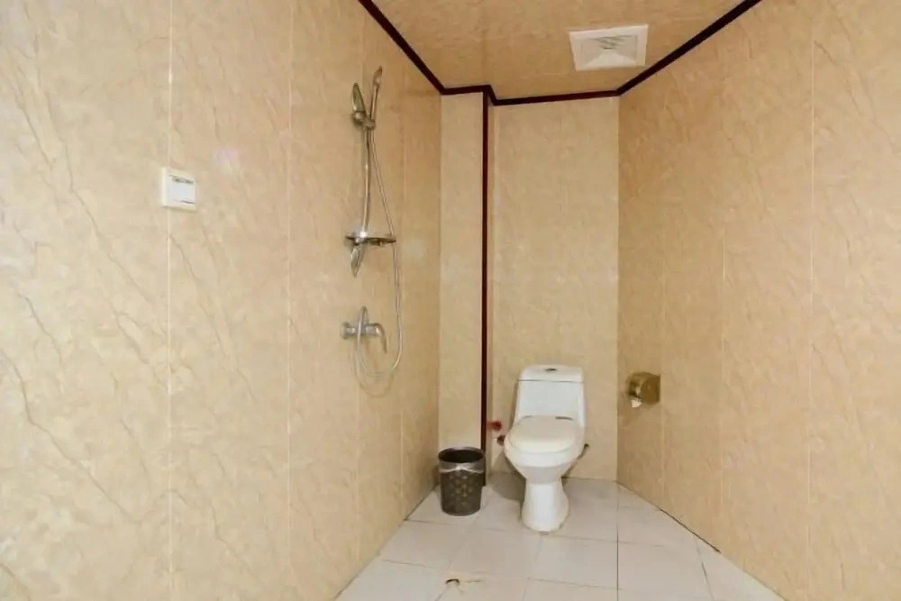 Jingbo Business Hotel