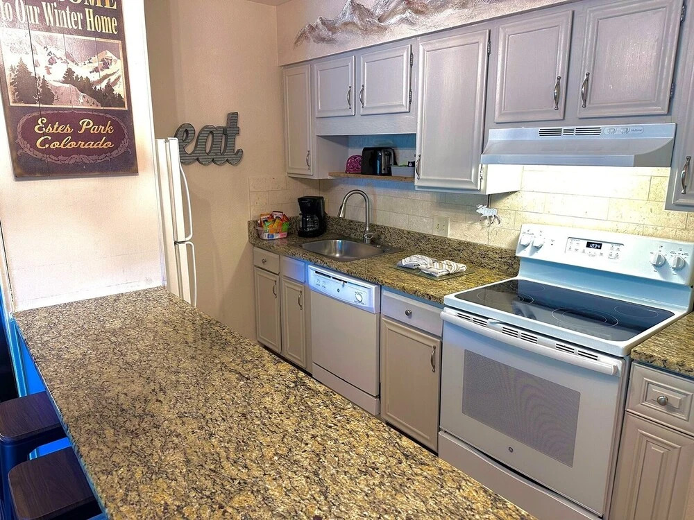 Fawn Valley Inn: 288 1 Bedroom Condo