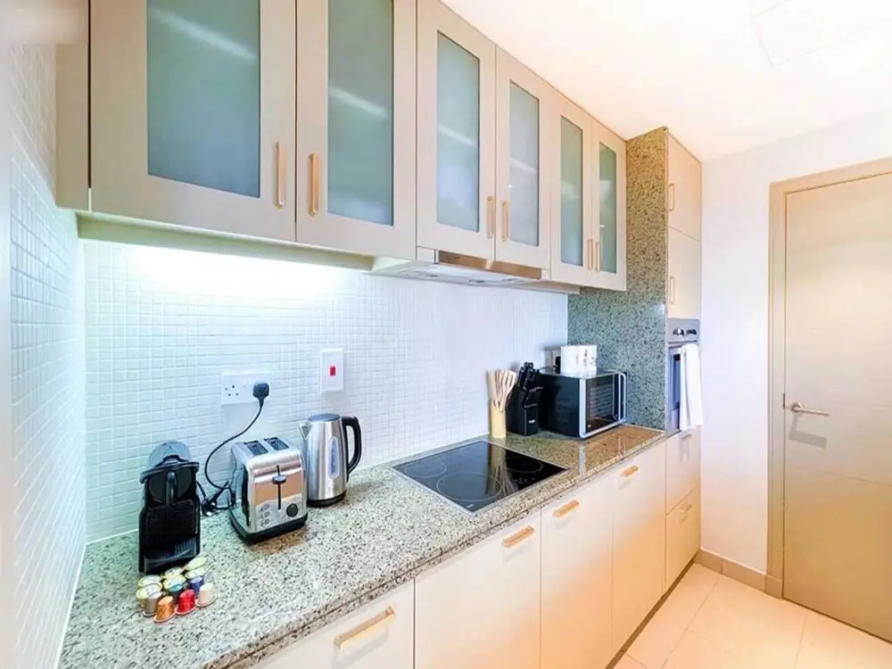 Amazing 1BR APT Downtown