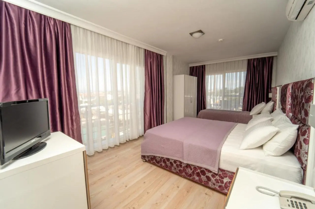 Twins Hotel Çeşme