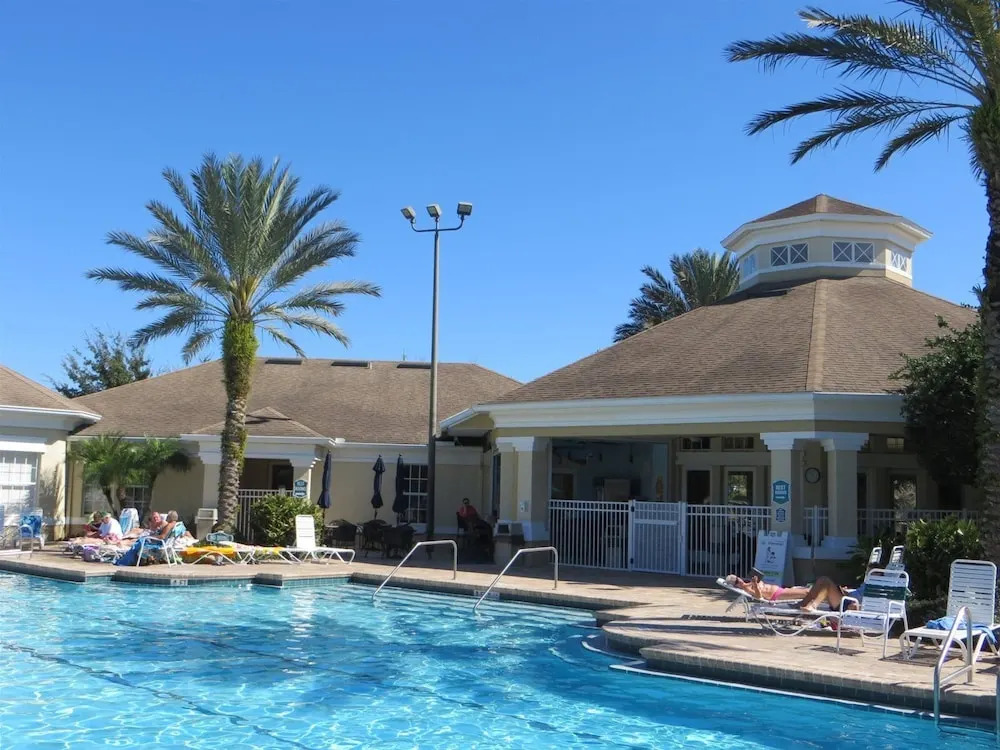 Beautiful 3 Bed Town Home with South Facing Pool