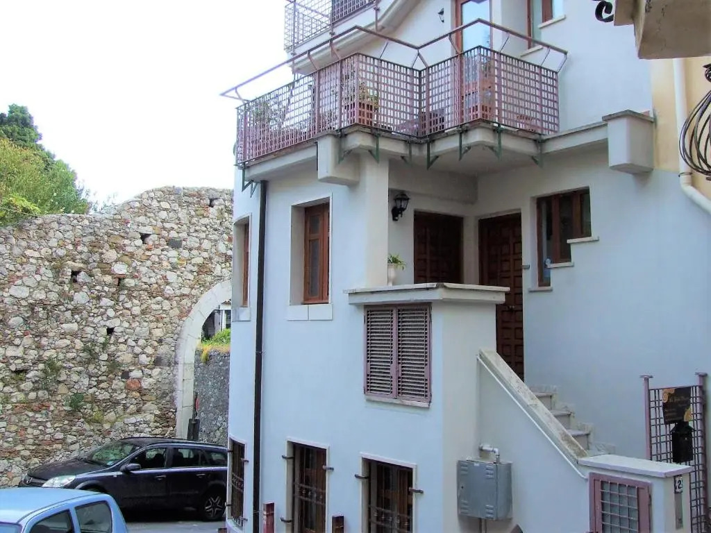 La Petite Maison