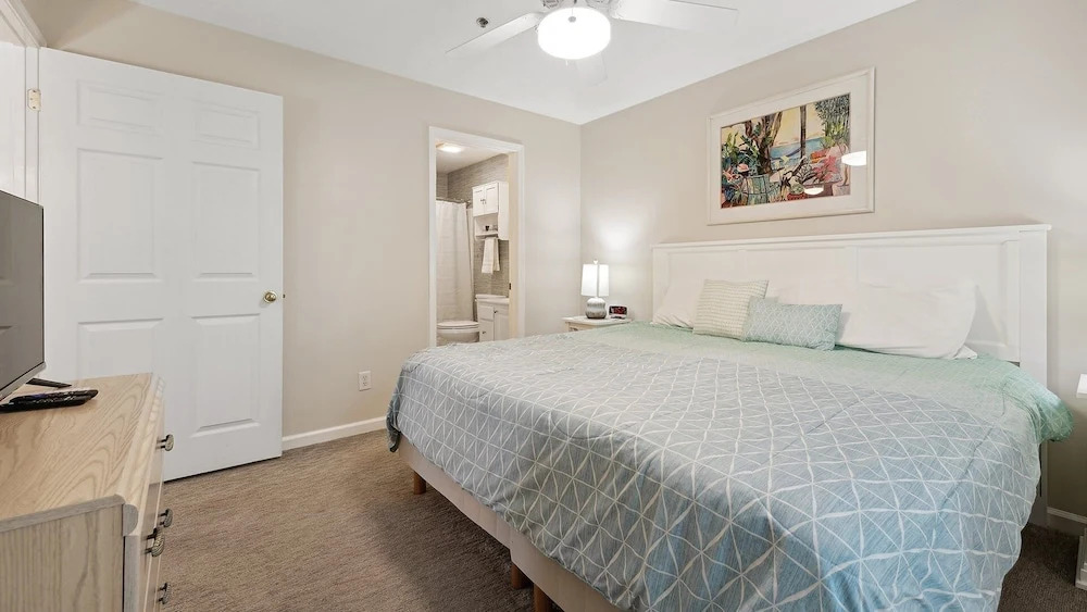 Come Tee & Sea This Fantastic Condo On True Blue Golf Course 2 Bedroom Condo by Peace Vacations