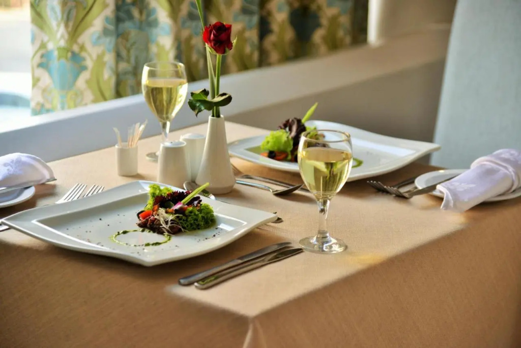 Cresta Jameson Hotel