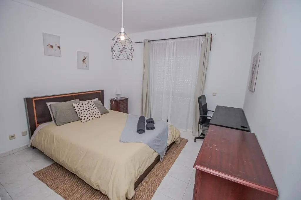 Charming Private Rooms in an Apartment A1 Penha - Faro