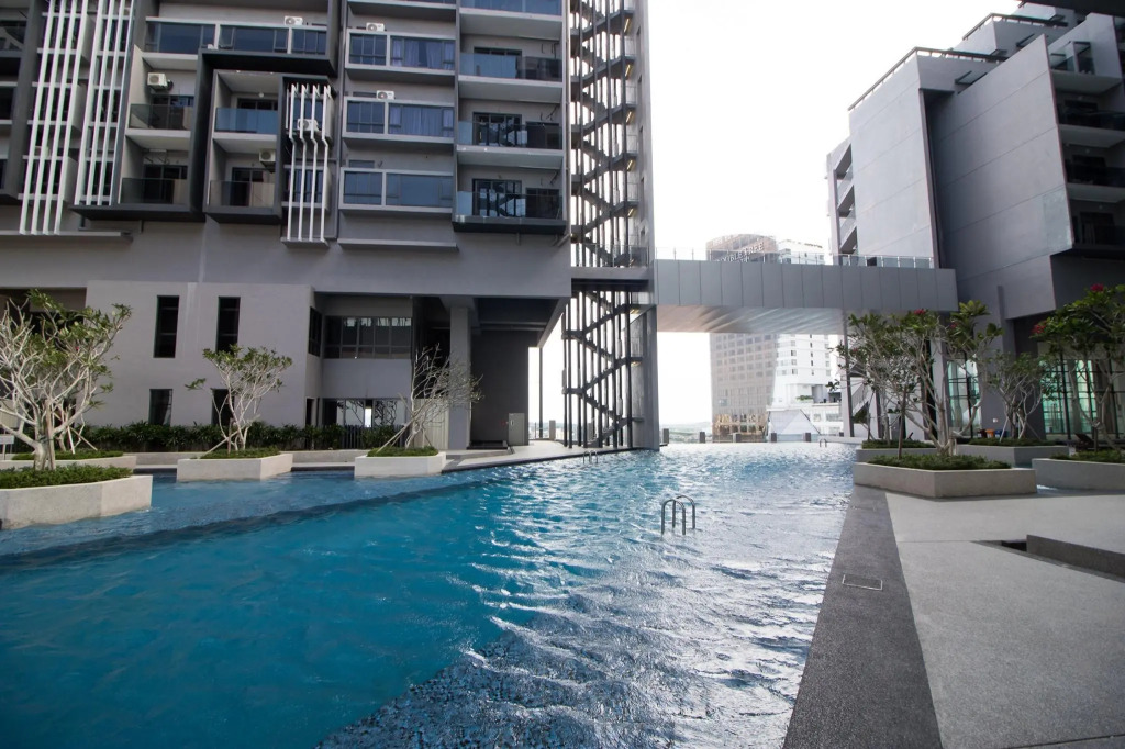 Imperio Residence Seafront by Perfect Host