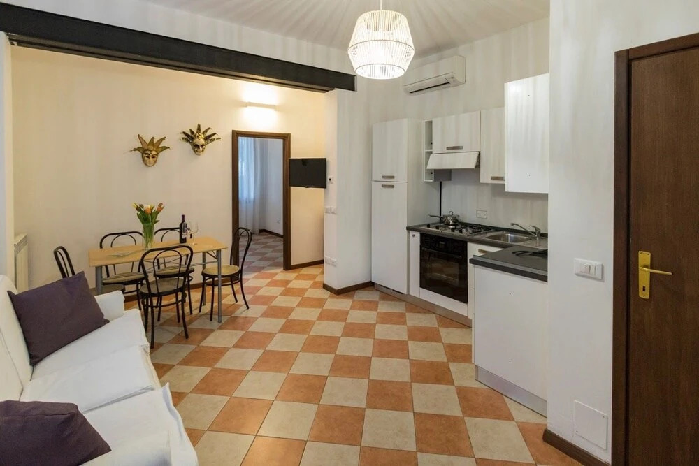 Happy Life Apartment