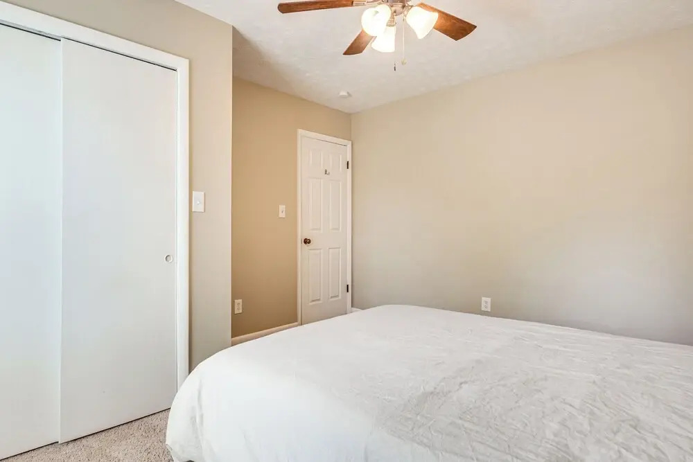 Welcoming Townhome: 1/2 Mi to Downtown Smyrna