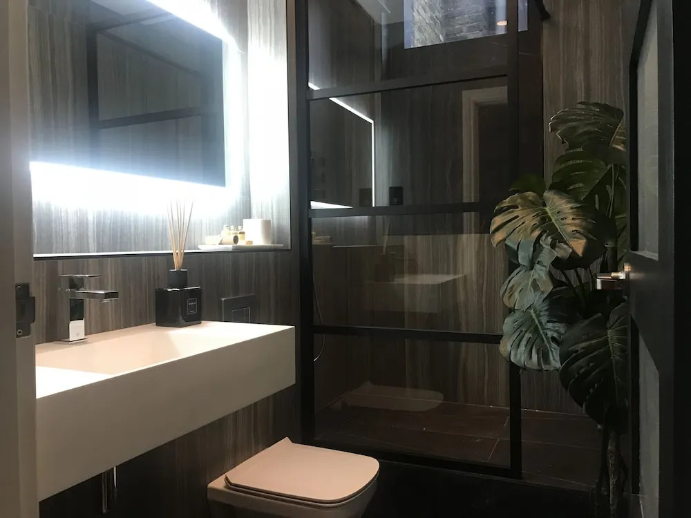 Sakkson House Boutique Rooms & Suites
