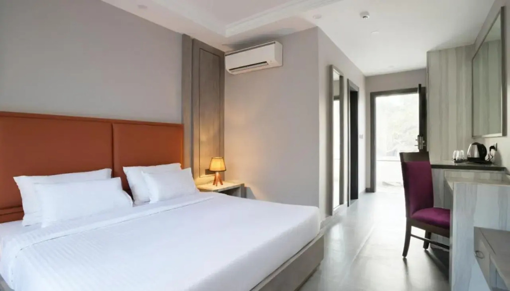 OYO 2440 Palm Grove