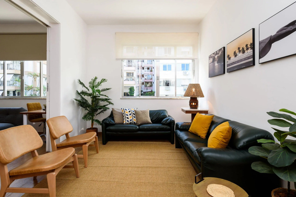 Amplo Apartamento Decorado Em Ipanema | Bt 185/401