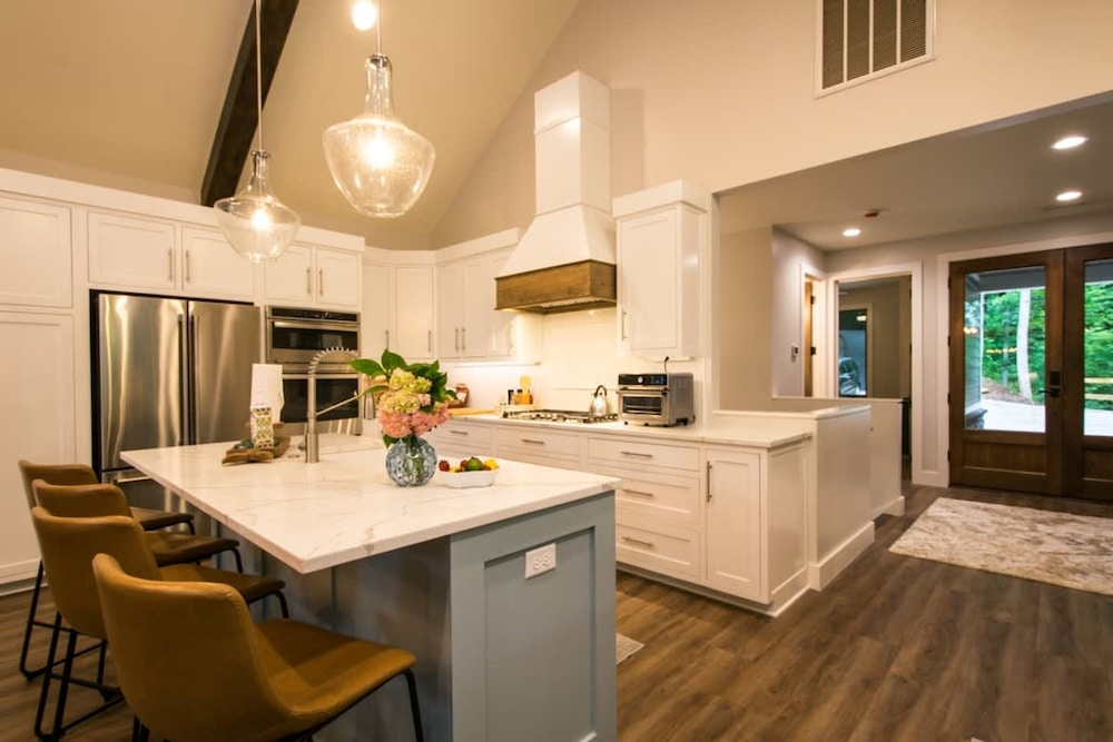 Epic 5BR w Double Living Areas On Lake Lure