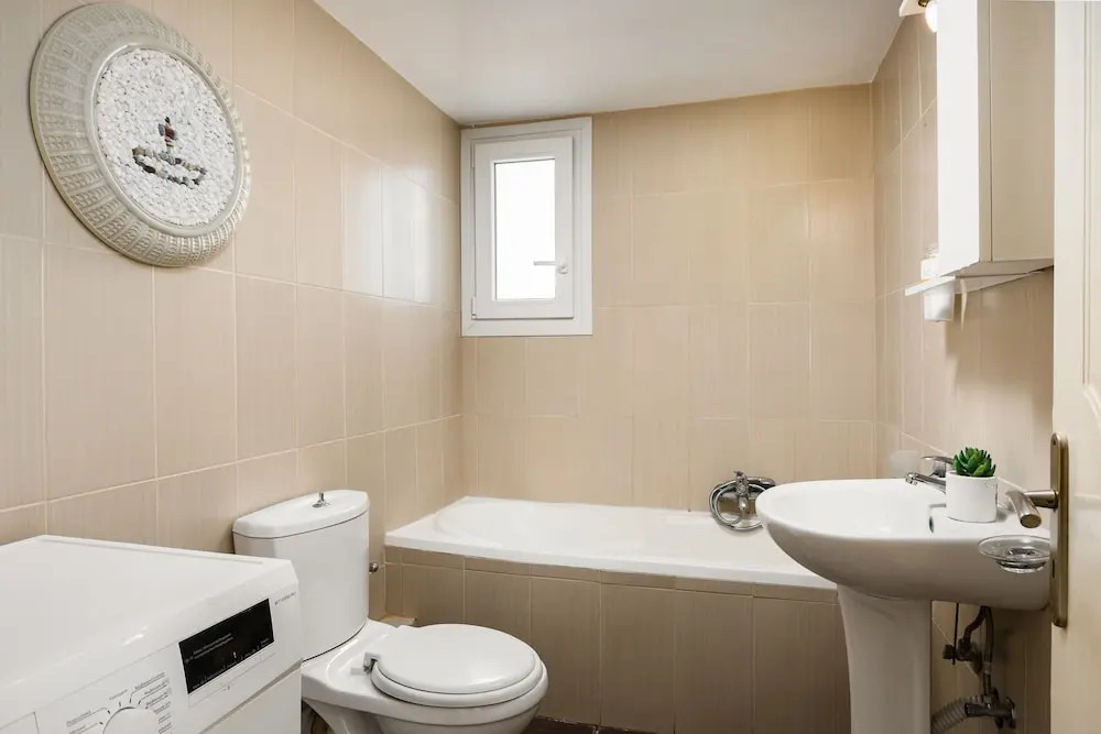 Aloe Apartments with private Spa Tub by Konnect