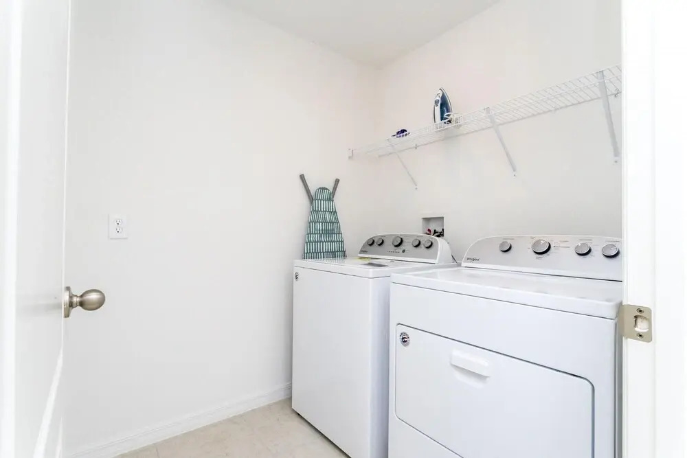 Splendid 4Bd Close to Disney Enclave at Festival 640