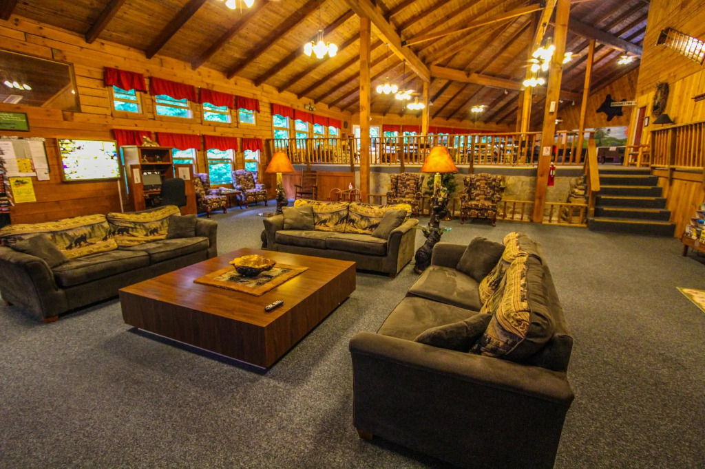 Smoketree Lodge