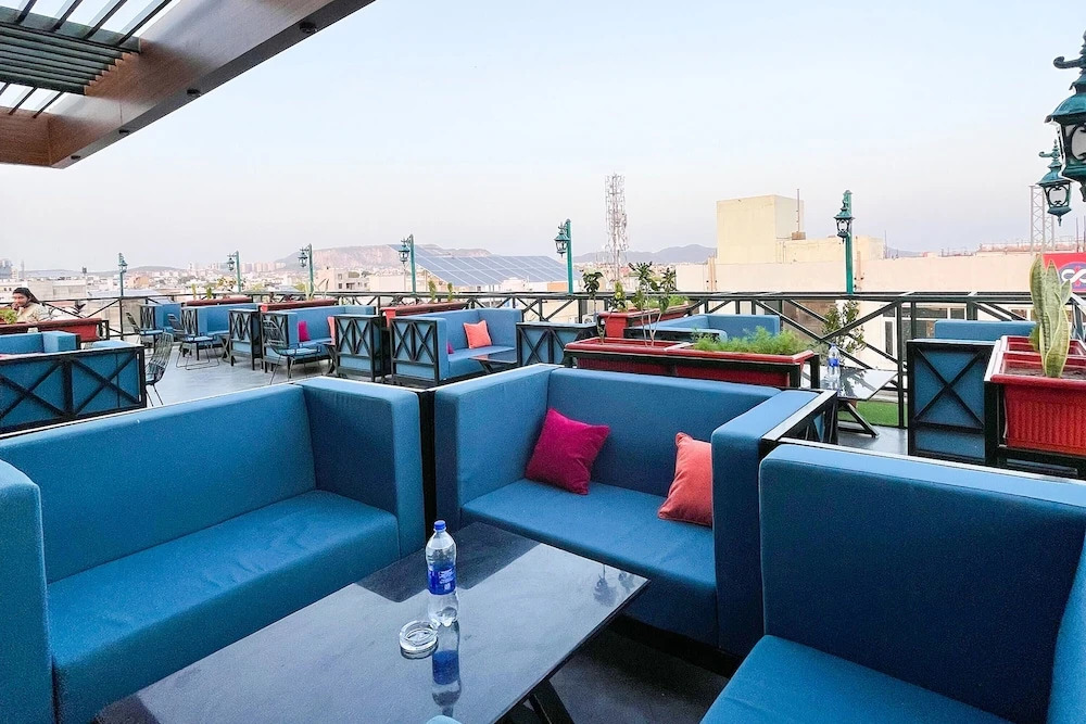 FabHotel Jaipur Luxe