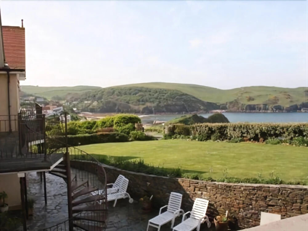 Lantern Lodge Hotel