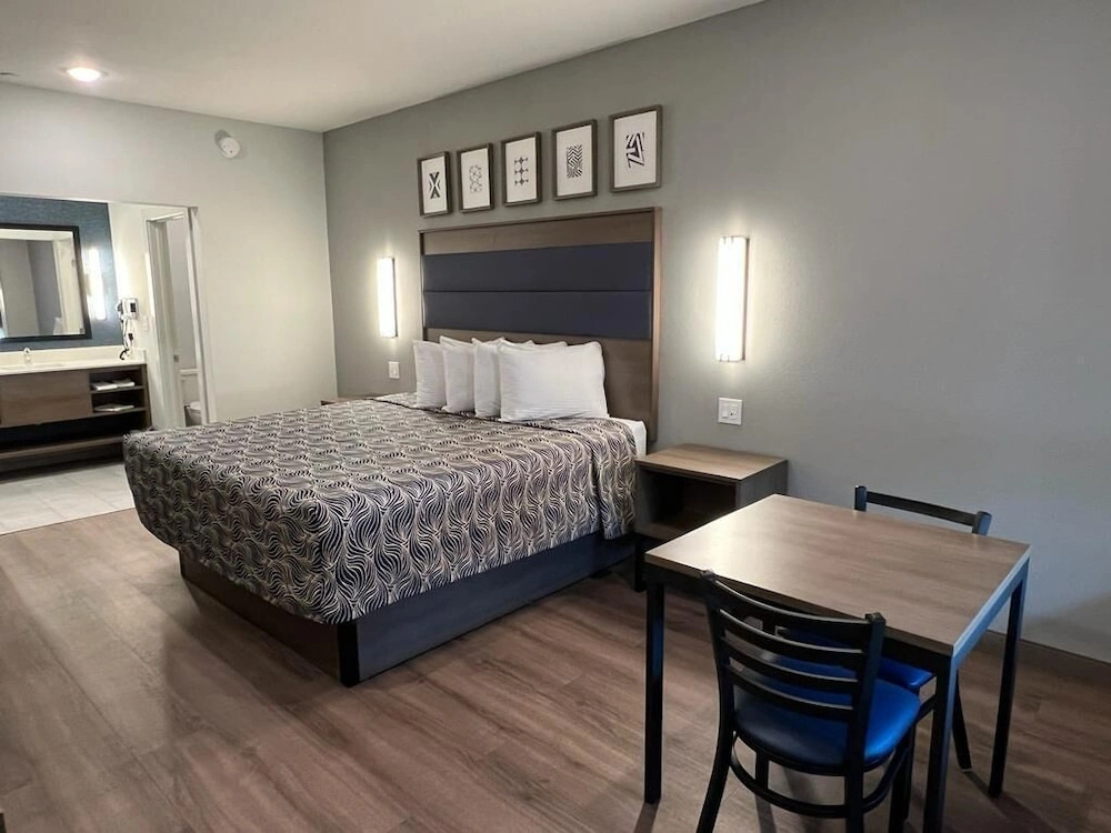 Palace Inn Blue Laura Koppe Rd
