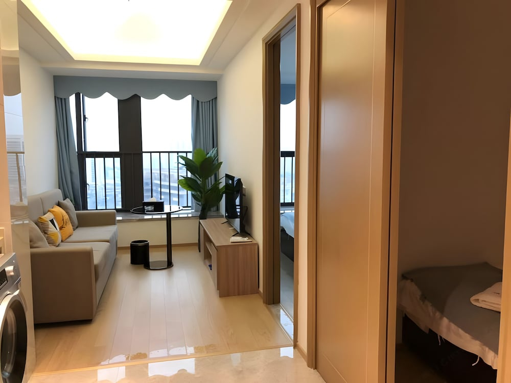 Yazhi Apartment