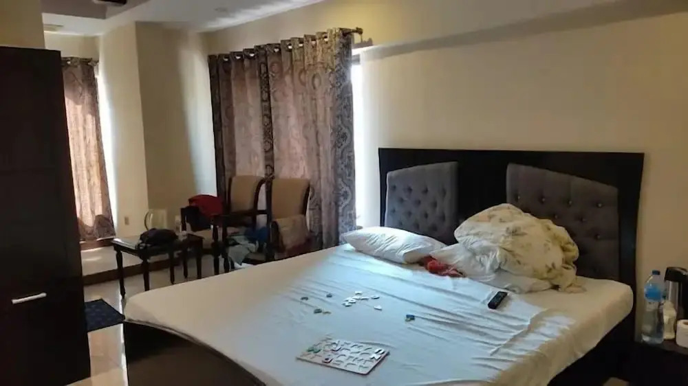 Pak Guest House