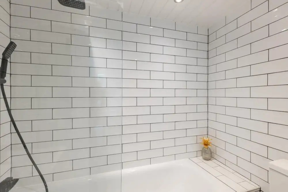 The Brixton Hill - Modern & Bright 2BDR Apartment with Garden
