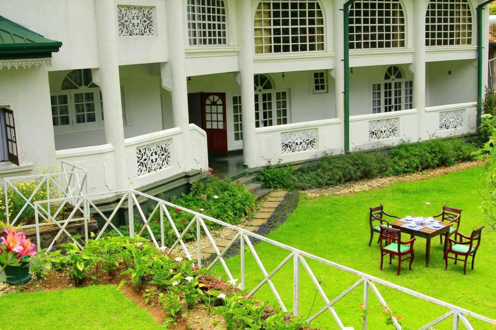 Green Forest Hotel