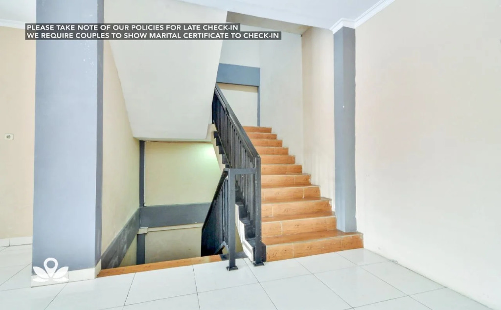 ZEN Rooms near Mercubuana Syariah