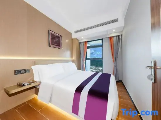 Sanya Central Jiayue Bixuan Hotel (Qiangqing Sea Travel Duty-Free Shop)