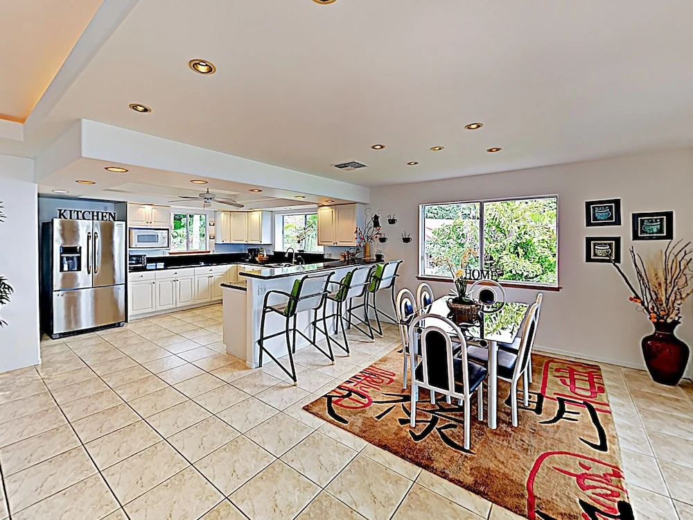 New Listing! Kona Sunset Hale W/ Ocean Views 3 Bedroom Home