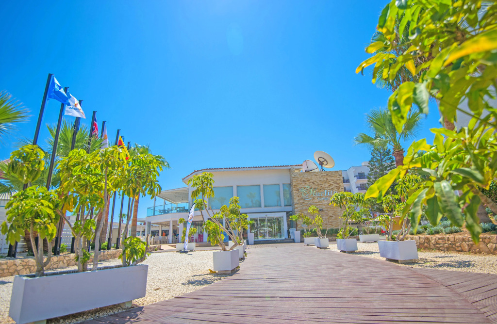 Marlita Beach Hotel Apartments