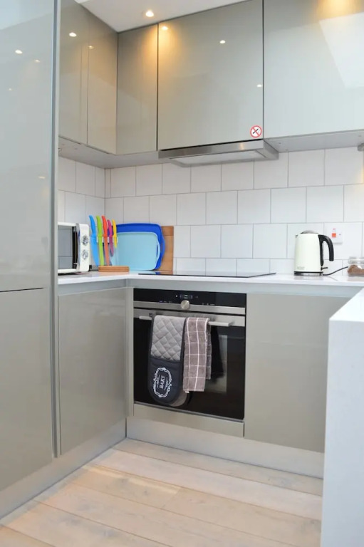 Beautiful Brand New 2 Bed Studio in Hammersmith