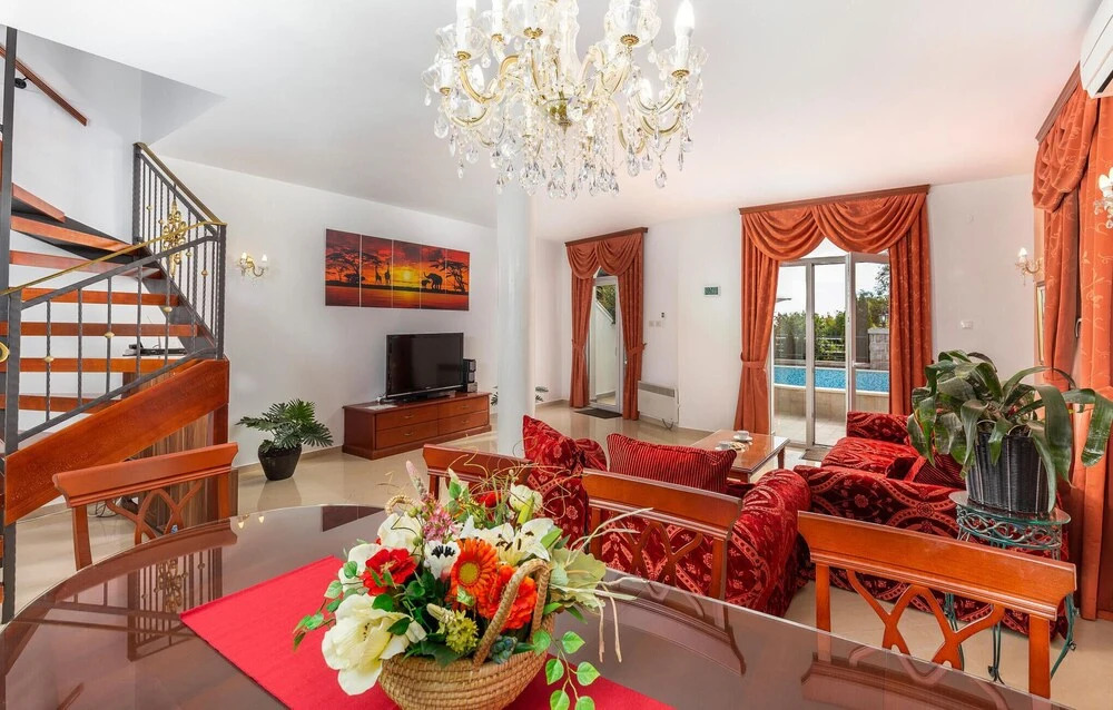 Lovely Home In Veprinac