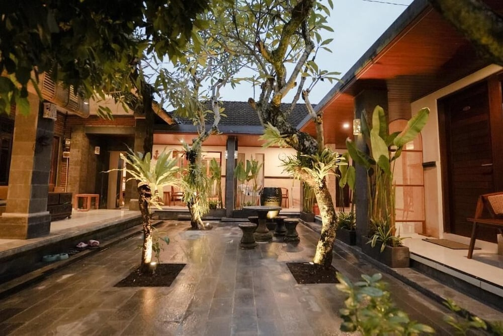 Made Arsa Homestay