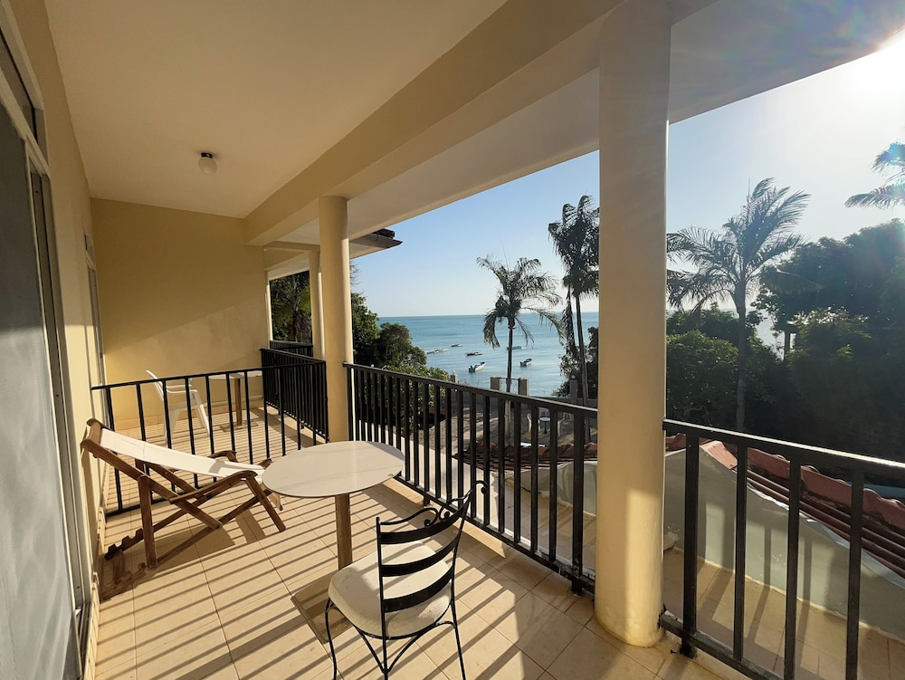 芒果海滩酒店Mango Beach Hotel