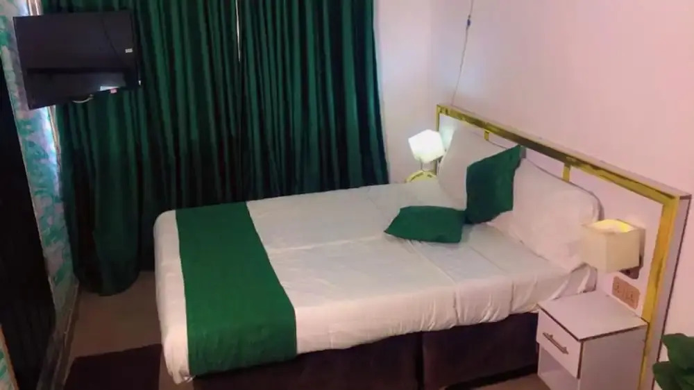 Autograph Apartment