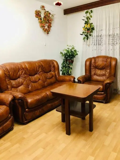 Very Big apartment in a Quiet area near Spitalul Judetean F7