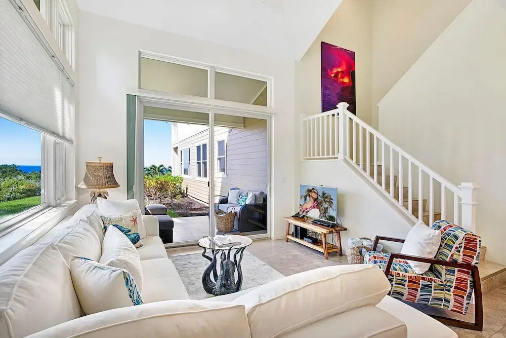 Ocean View - AC & Wifi - Walk to Beach & Shopping - Vrkcv