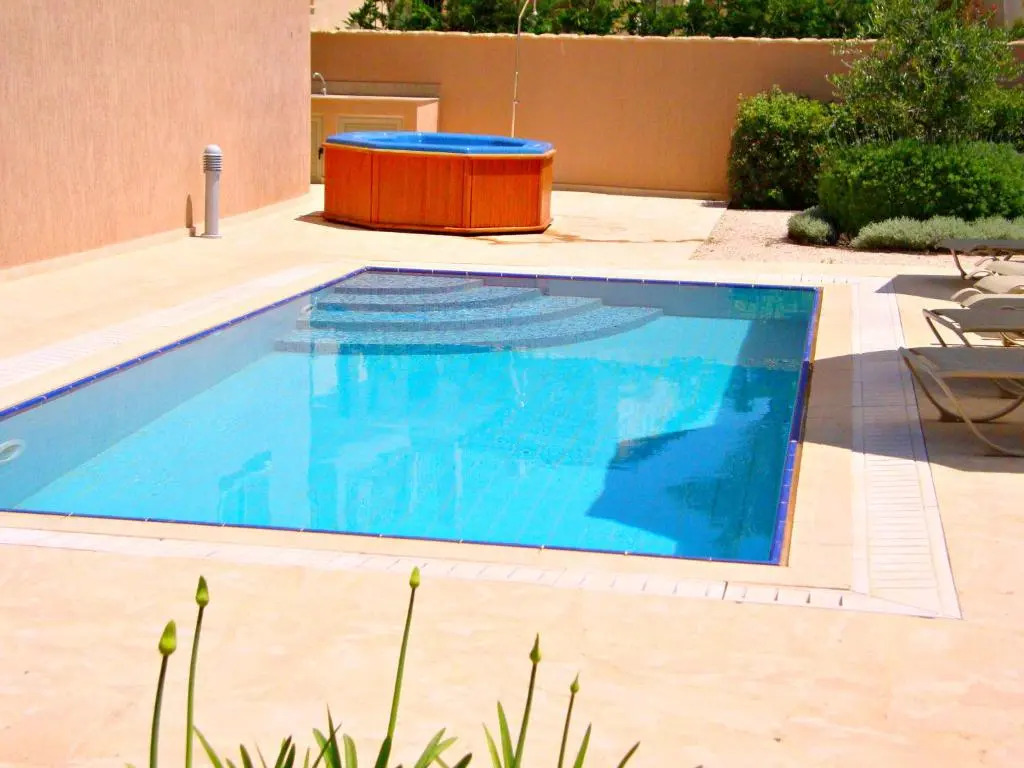 Villa Kartiela Sandy Beach Villas - Private Pool - Jacuzzi - Private Beach Area