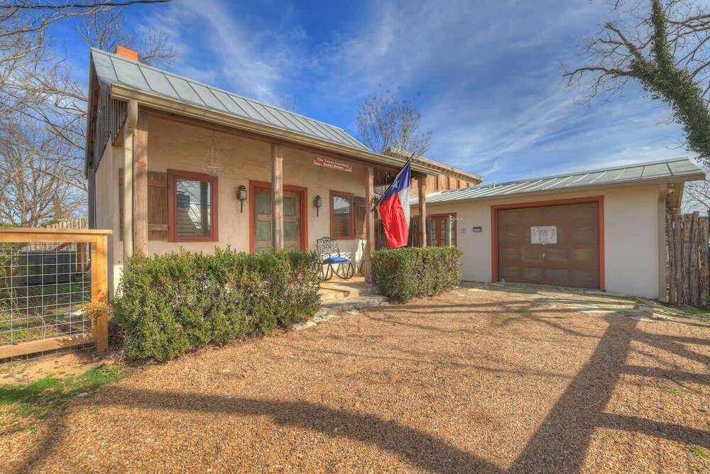 Texas Two Step Guesthouse
