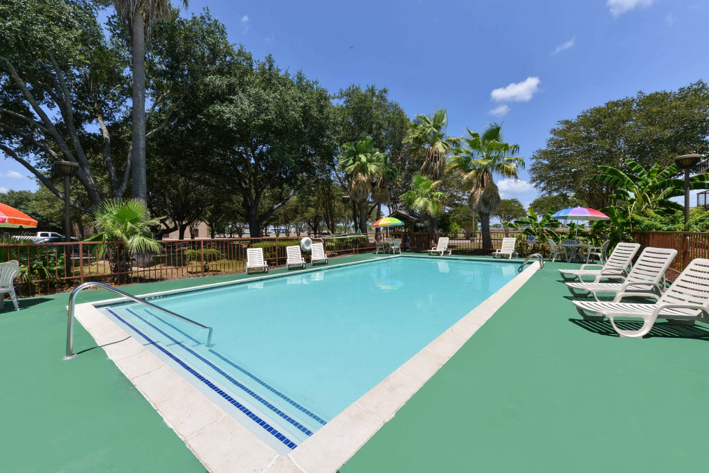 Americas Best Value Inn and Suites Victoria