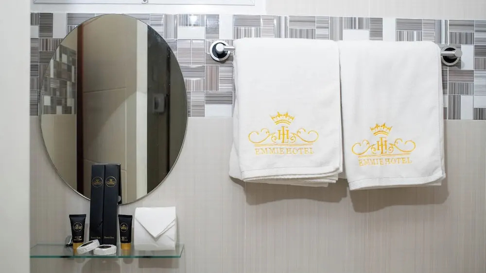 Emmie Hotel
