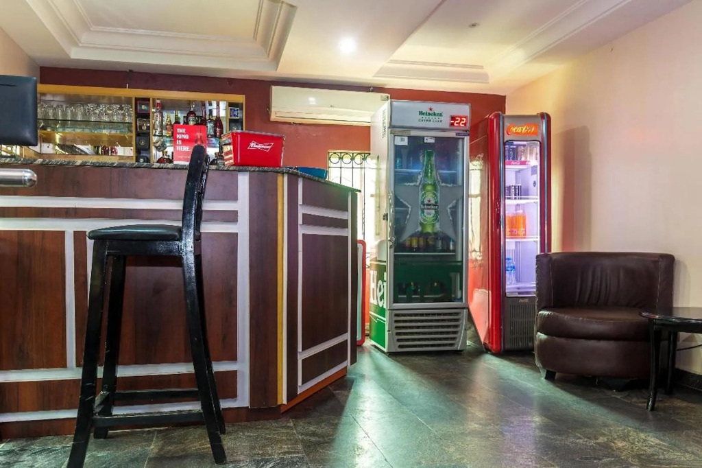 Royal Terrace Hotel & Towers