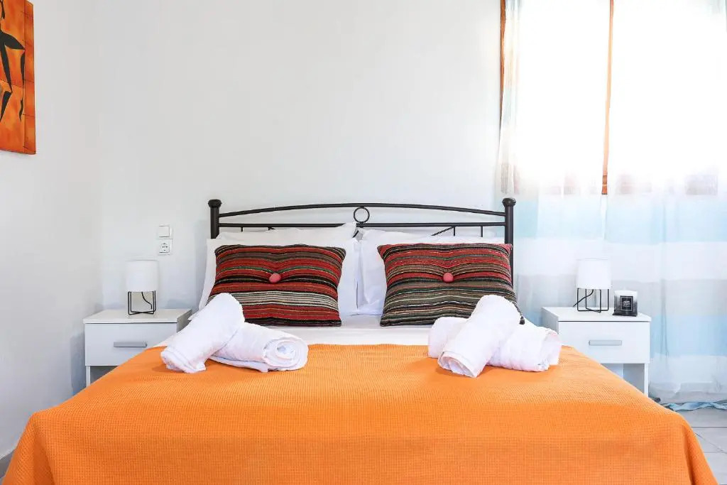 Creta 2 bedrooms 6 persons village house