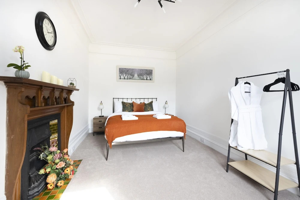 JOIVY Aurora House - 4 Bed With Hot Tub And Sea View