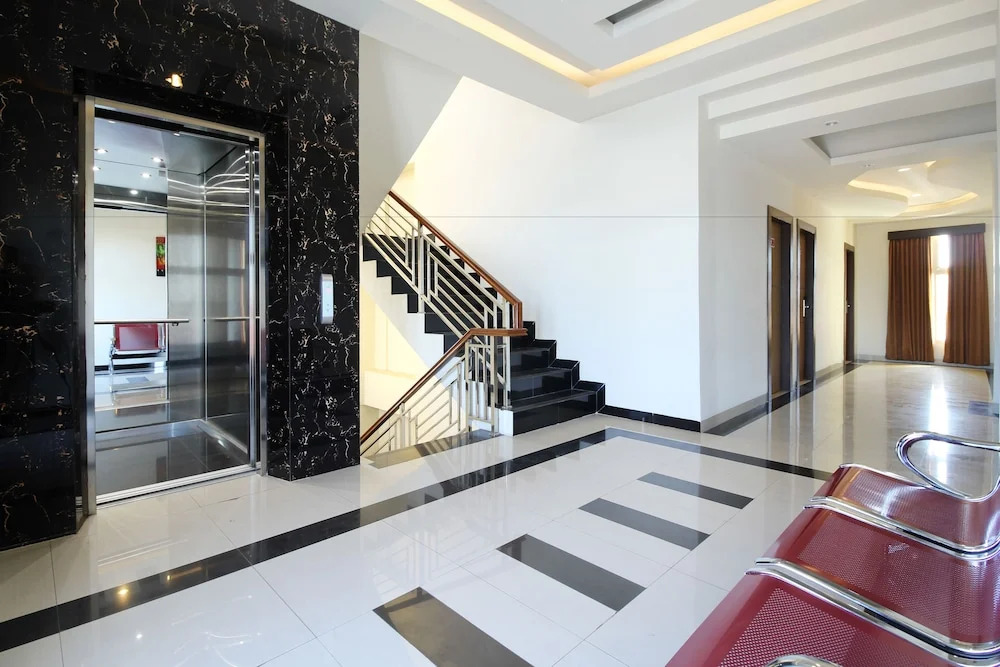 RedDoorz Plus near Universitas Negeri Makassar