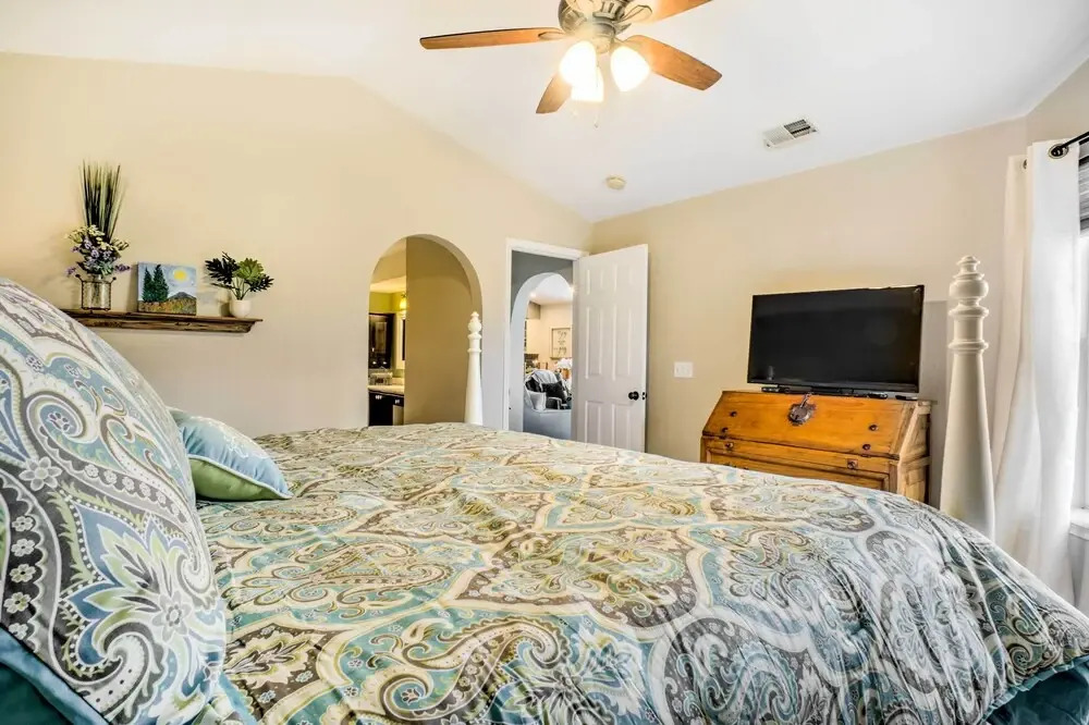 Holiday Hills Resort Condo: 3 Mi to Branson Strip!