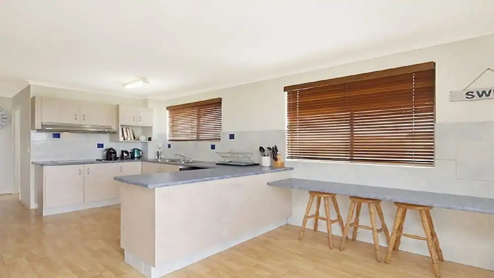 Kingsview Apartment 6